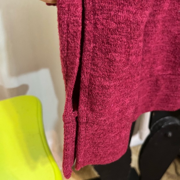 Sweater - Picture 5 of 6